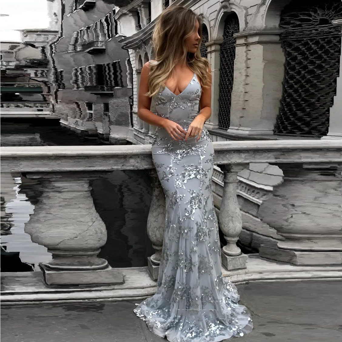 Gray Elegant Prom Dresses Luxury Long Mermaid Spaghetti Strap V-Neck Appliques Backless Plus Size Women Evening Cocktail Gowns
Gray Elegant Prom Dresses Luxury Long Mermaid Spaghetti Strap V-Neck Appliques Backless Plus Size Women Evening Cocktail Gowns