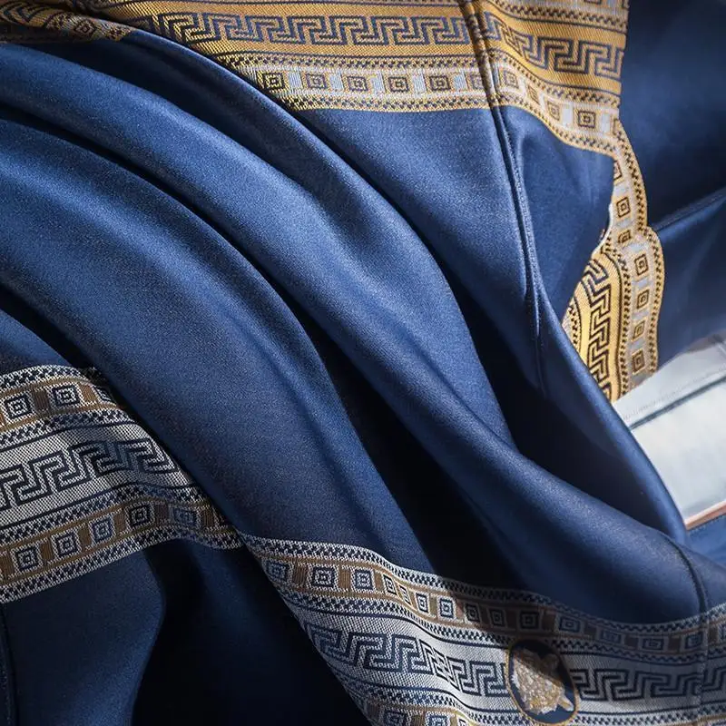 42 Luxury blue white stripe jacquard bedding set queen/king size bed set 4/10pcs duvet cover sets bed sheet pillowcase
42 Luxury blue white stripe jacquard bedding set queen/king size bed set 4/10pcs duvet cover sets bed sheet pillowcase