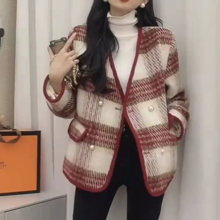 Autumn and Winter New Woman Loose Wool Coat Thicken Plaid Coat Woman Fashion Casual Jacket Cardigan Top
Autumn and Winter New Woman Loose Wool Coat Thicken Plaid Coat Woman Fashion Casual Jacket Cardigan Top