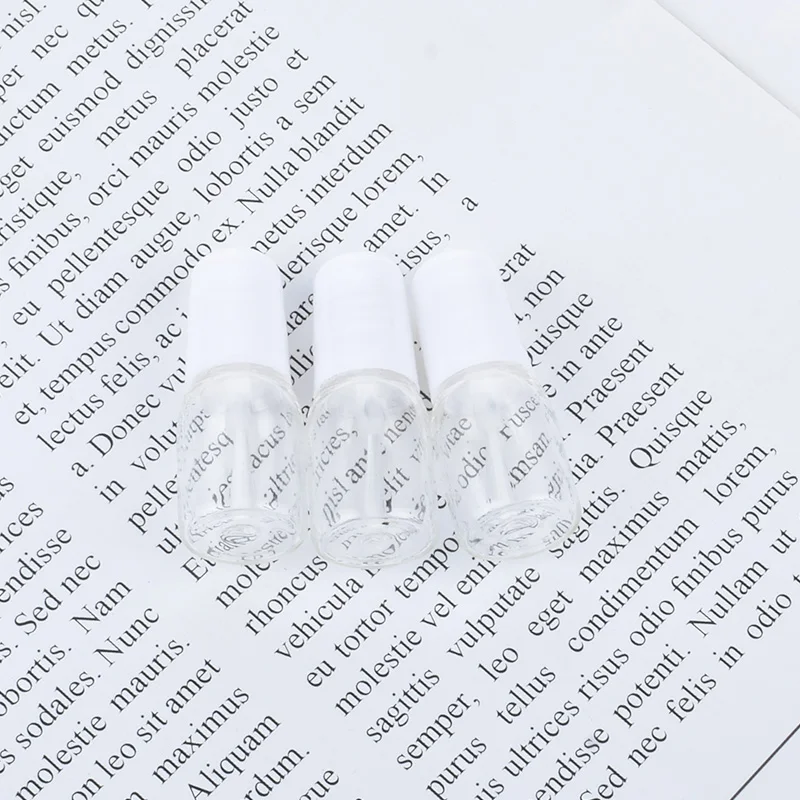 50pcs/lot 3ml empty nail polish glass bottles with white black lid Small Glass Nail Polish Container with Brush Cap
50pcs/lot 3ml empty nail polish glass bottles with white black lid Small Glass Nail Polish Container with Brush Cap
