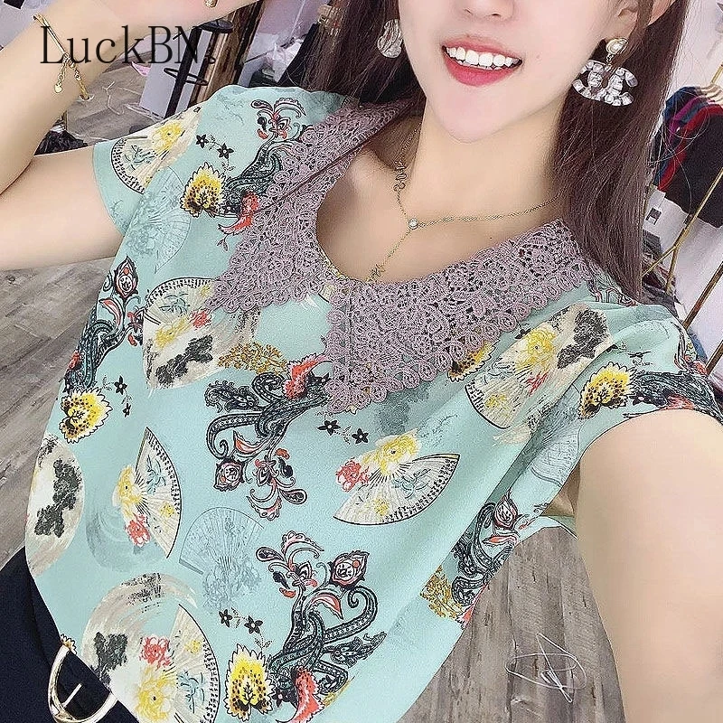 Women Clothing Spring Summer Style Chiffon Blouses Shirts Lady Casual Short Sleeve Peter Pan Collar Printed Chiffon Blusas Tops
Women Clothing Spring Summer Style Chiffon Blouses Shirts Lady Casual Short Sleeve Peter Pan Collar Printed Chiffon Blusas Tops