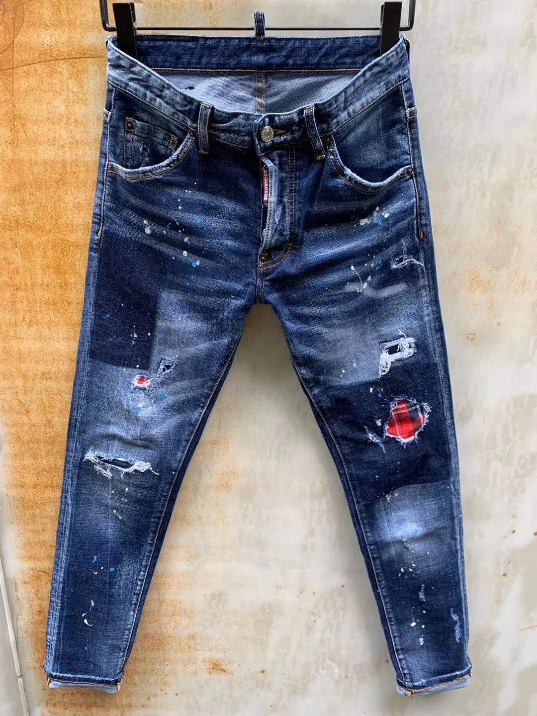 2021 New Style Ripped Mid-waist Button Jeans DSQ Trend Brand Men's Micro-elastic Washable Slim Fashion Pants
2021 New Style Ripped Mid-waist Button Jeans DSQ Trend Brand Men's Micro-elastic Washable Slim Fashion Pants