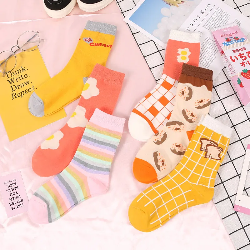 Spring and summer socks women's white socks Korean version of the trend cute personality small flower tube cotton socks
Spring and summer socks women's white socks Korean version of the trend cute personality small flower tube cotton socks