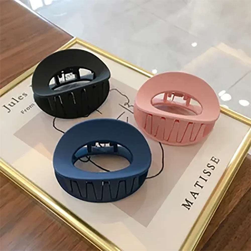 Korean frosted square Large Hair Clip Woman Simple Design Matte Shark Hair Claws Soild Color Basic Female Ponytail Barrettes
Korean frosted square Large Hair Clip Woman Simple Design Matte Shark Hair Claws Soild Color Basic Female Ponytail Barrettes