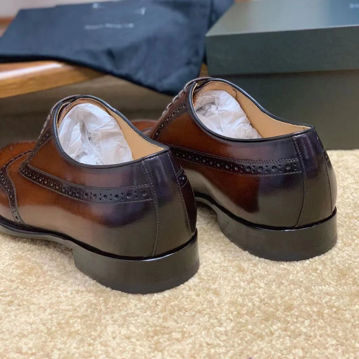 New Leather Men's Formal Shoes Are Suitable for Elegant Classic Business Wedding Social Men's Formal Shoes 
New Leather Men's Formal Shoes Are Suitable for Elegant Classic Business Wedding Social Men's Formal Shoes