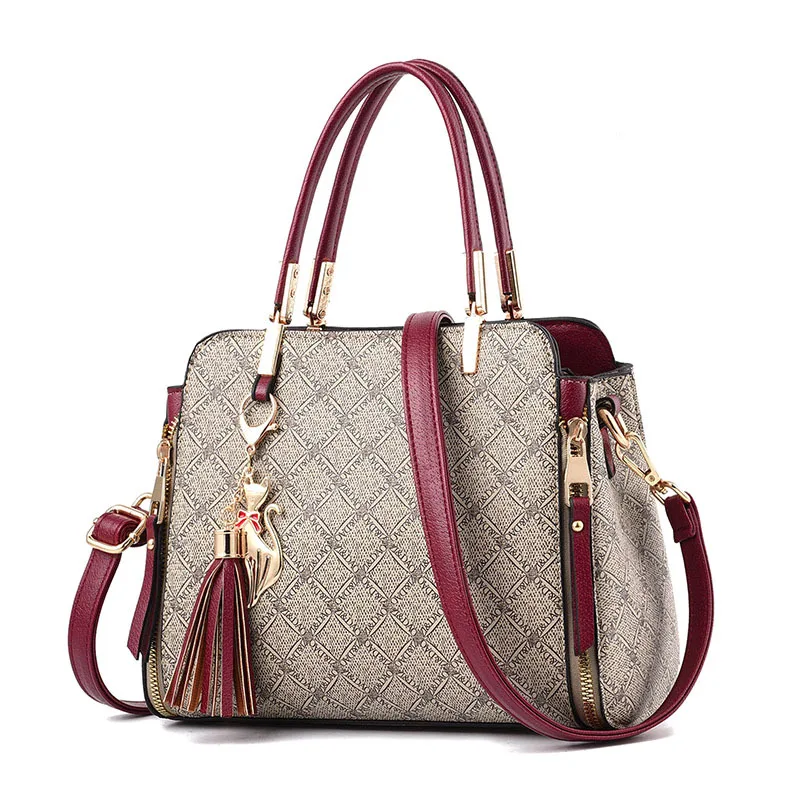 2020 New Luxury Women Leather Handbag Female Shoulder Bag Tassel Ladies Tote Bag Small Messenger Bags For Women Handbags Bolsas
2020 New Luxury Women Leather Handbag Female Shoulder Bag Tassel Ladies Tote Bag Small Messenger Bags For Women Handbags Bolsas