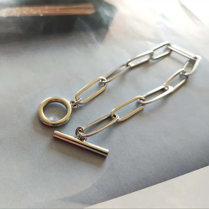 2020 bracelet fashion trend simple European and American exaggerated lady student female Chain Bracelet
2020 bracelet fashion trend simple European and American exaggerated lady student female Chain Bracelet