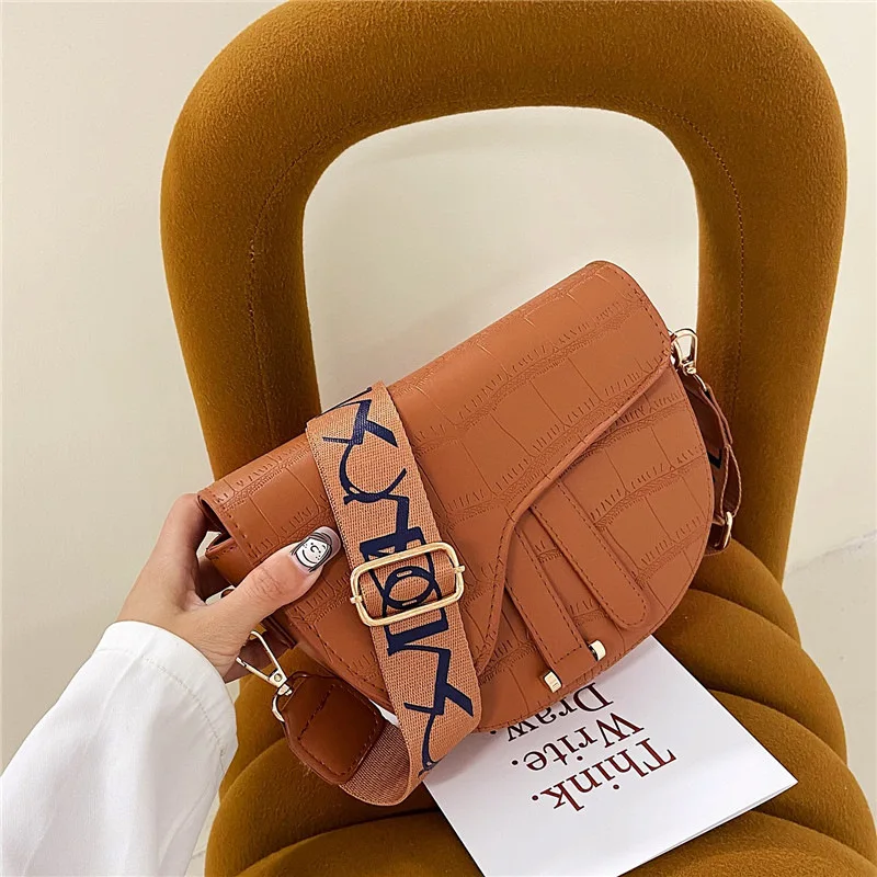 2021 New Women's Designer Shoulder Bag Leather Soft Simple Fashion Summer Korean Bolsa Luxury Crossbody Messenger Bags For Women
2021 New Women's Designer Shoulder Bag Leather Soft Simple Fashion Summer Korean Bolsa Luxury Crossbody Messenger Bags For Women