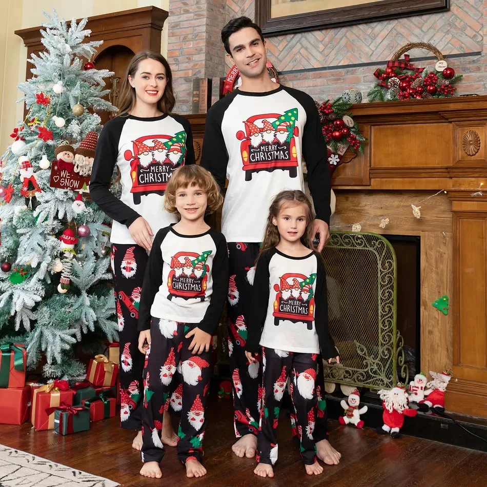 Christmas Kawaii Pajamas Santa Claus Print Parent-child Suit Round Neck Plus Size Sleepwear Womens Mens Two Piece Sets Nightwear
Christmas Kawaii Pajamas Santa Claus Print Parent-child Suit Round Neck Plus Size Sleepwear Womens Mens Two Piece Sets Nightwear