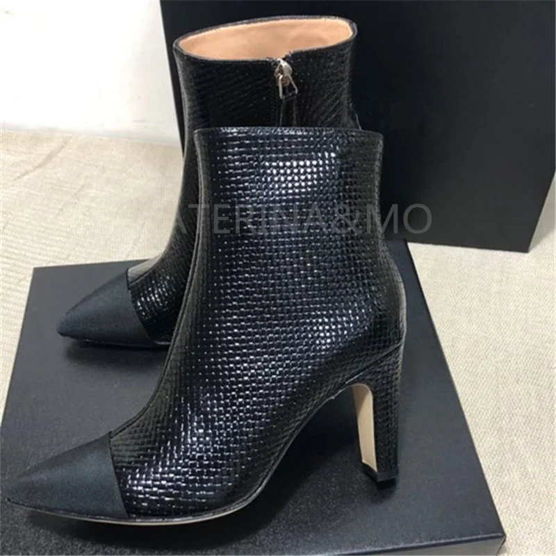 Brand Fashion New Genuine Leather Pointed Toe Cowhide Embossed Upper Ankle Boots Women Leather Sole Design High Heels
Brand Fashion New Genuine Leather Pointed Toe Cowhide Embossed Upper Ankle Boots Women Leather Sole Design High Heels