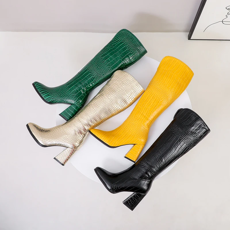 New brand women boots pointed toe high heels boots sexy knee high boots women nightclub party shoes ladies boots size 41 42 43 
New brand women boots pointed toe high heels boots sexy knee high boots women nightclub party shoes ladies boots size 41 42 43