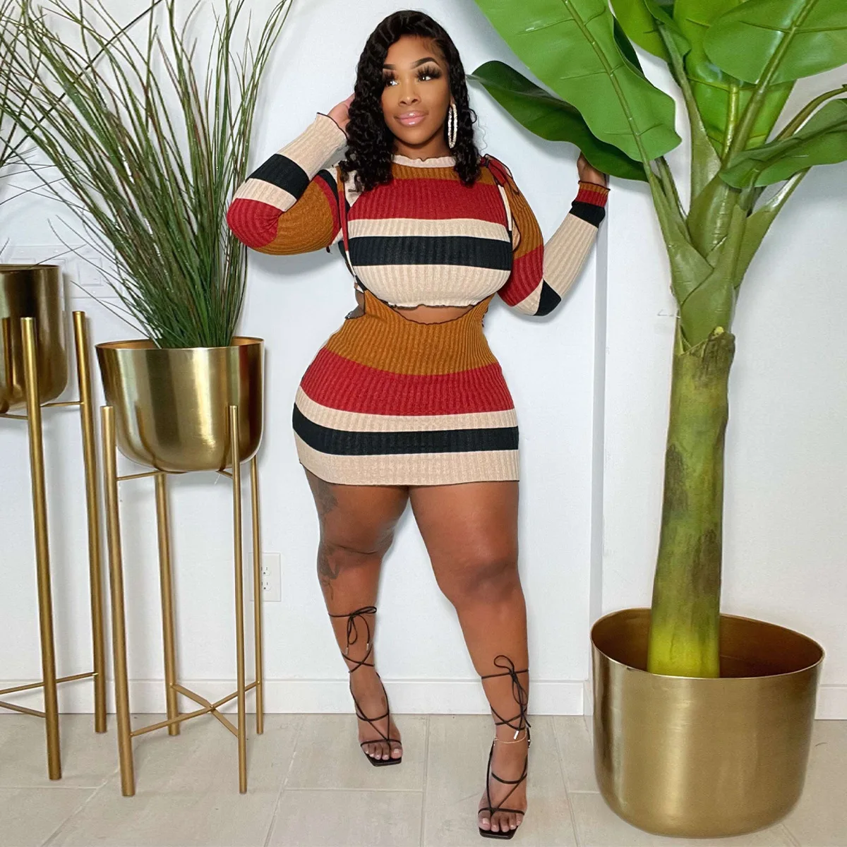 Сексуальный комплект из двух предметов, осень 2022, трикотажный полосатый укороченный топ с длинным рукавом + облегающая мини-юбка, повседнев...
Сексуальный комплект из двух предметов, осень 2022, трикотажный полосатый укороченный топ с длинным рукавом + облегающая мини-юбка, повседнев...