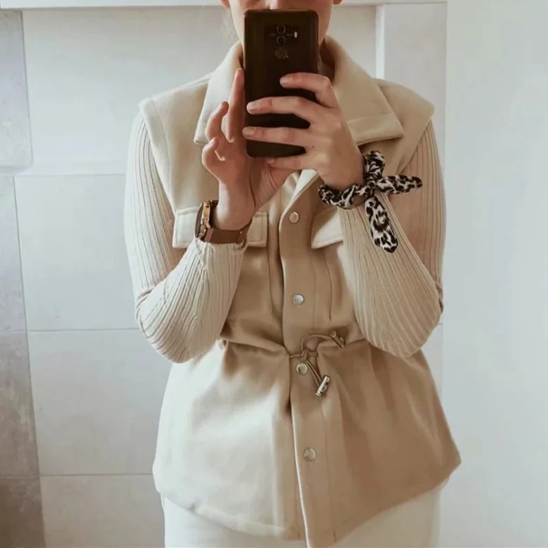 Nice Casual Woman Beige Loose Stand Collar Woolen Kintted Vest Coat New Spring Fashion Ladies Sleeveless Jacket Female Outwear
Nice Casual Woman Beige Loose Stand Collar Woolen Kintted Vest Coat New Spring Fashion Ladies Sleeveless Jacket Female Outwear