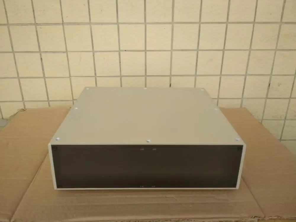 1PCS Goldmund All aluminum amplifier chassis / Preamplifier case / AMP Enclosure /DIY box (320 *90*308mm) 
1PCS Goldmund All aluminum amplifier chassis / Preamplifier case / AMP Enclosure /DIY box (320 *90*308mm)