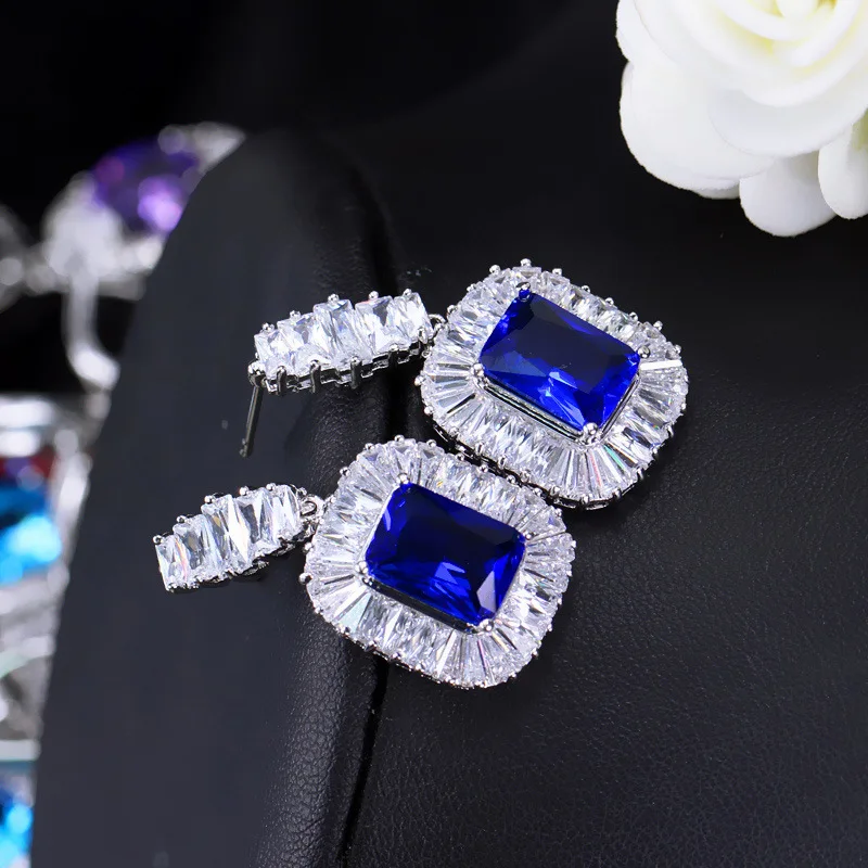 Personalized Fashion Quality Crystal Earrings Luxurious Blue Crystal Pendant Earrings For Women Jewelry
Personalized Fashion Quality Crystal Earrings Luxurious Blue Crystal Pendant Earrings For Women Jewelry