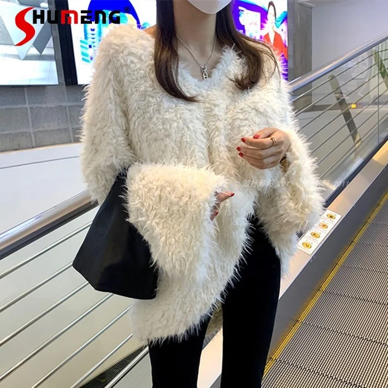 Lazy Style V-neck Flared Sleeves Warm Lamb Wool Sweater Women's Winter Solid Color Loose Mid-length Mink-like Wool Fur Pullover
Lazy Style V-neck Flared Sleeves Warm Lamb Wool Sweater Women's Winter Solid Color Loose Mid-length Mink-like Wool Fur Pullover