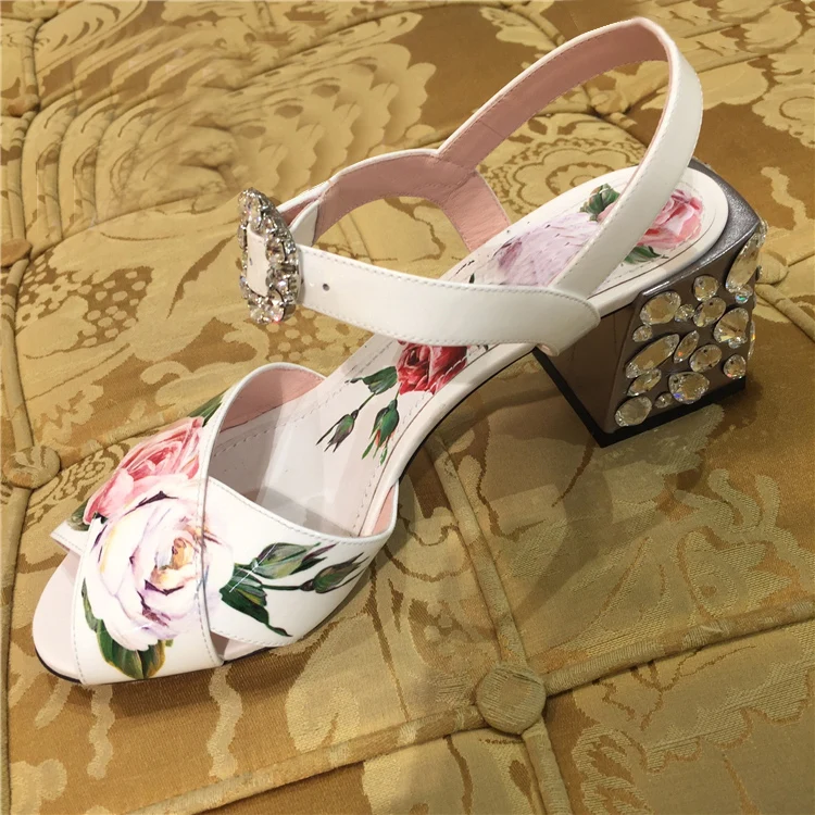 New arrival REAL LEATHER floral print thick heel sandals summer women's rhinestone high heeled sandals peep toe high heels
New arrival REAL LEATHER floral print thick heel sandals summer women's rhinestone high heeled sandals peep toe high heels