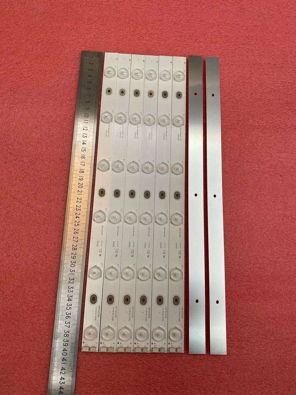 40 PCS/lot LED Bar for For THOMSON T40ED06HU-01B TCL L40F3307 Toshiba Dl4061 40F2370-6EA 006-P2K1793B NF5XE9 4C-LB4006-YH3
40 PCS/lot LED Bar for For THOMSON T40ED06HU-01B TCL L40F3307 Toshiba Dl4061 40F2370-6EA 006-P2K1793B NF5XE9 4C-LB4006-YH3