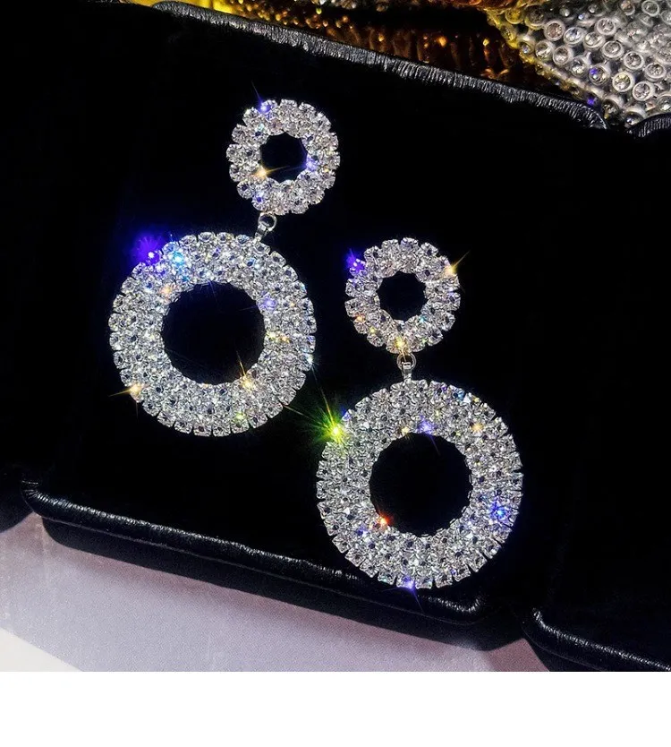 New Style 925 silver needle Crystal fromSwarovskis for Women Exquisite Rhinestone Earring Fashion Jewelry
New Style 925 silver needle Crystal fromSwarovskis for Women Exquisite Rhinestone Earring Fashion Jewelry