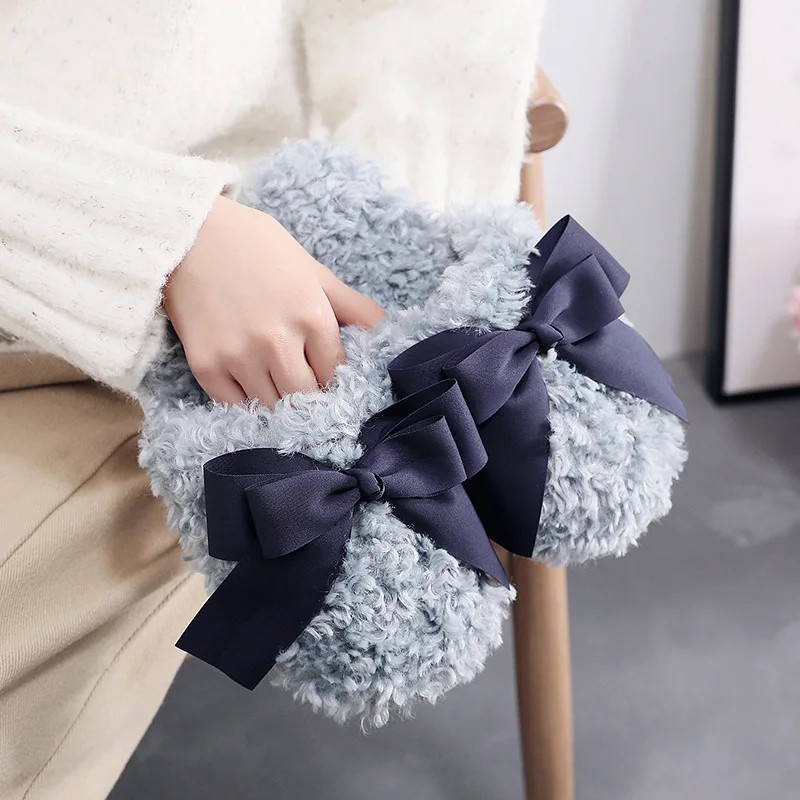 New Winter Women Flat Slippers Warm Cute Bow Plush Slippers Female Home Floor Fashion Comfort Shoes Couple Plus Size 41 hy421
New Winter Women Flat Slippers Warm Cute Bow Plush Slippers Female Home Floor Fashion Comfort Shoes Couple Plus Size 41 hy421