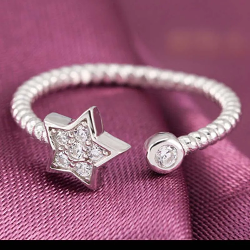 2021 New Trendy Elegant Zircon Rings For Women White CZ Crystal Engagement Design Hot Sale Zircon Rings Female Wedding Jewelry
2021 New Trendy Elegant Zircon Rings For Women White CZ Crystal Engagement Design Hot Sale Zircon Rings Female Wedding Jewelry