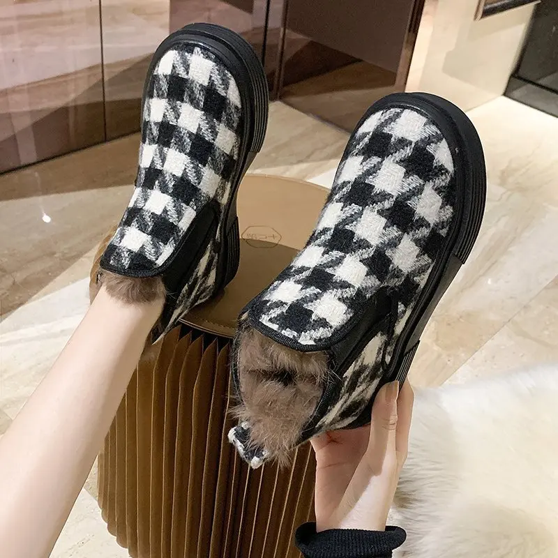 Houndstooth Lazy High-top Plush Shoes Female 2022 Winter Korean Retro Thick-soled Plus Velvet Bread Shoes Wild Big-toed Shoes
Houndstooth Lazy High-top Plush Shoes Female 2022 Winter Korean Retro Thick-soled Plus Velvet Bread Shoes Wild Big-toed Shoes