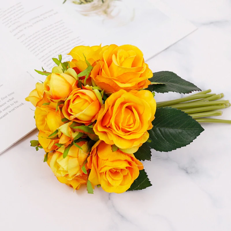 A Bunch Artificial Roses Silk-Printed Silk Cloth Roses Home Party Decoration Fake Flowers Bridal Bouquets 
A Bunch Artificial Roses Silk-Printed Silk Cloth Roses Home Party Decoration Fake Flowers Bridal Bouquets