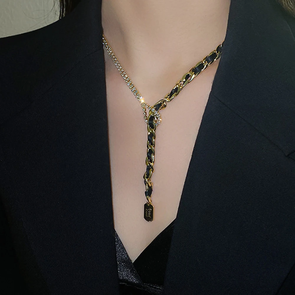 European and American Necklaces For Women 2021 New Fashion Choker Necklace Metal Y-shaped Ribbon Clavicle Chain Hip Hop Jewelry
European and American Necklaces For Women 2021 New Fashion Choker Necklace Metal Y-shaped Ribbon Clavicle Chain Hip Hop Jewelry