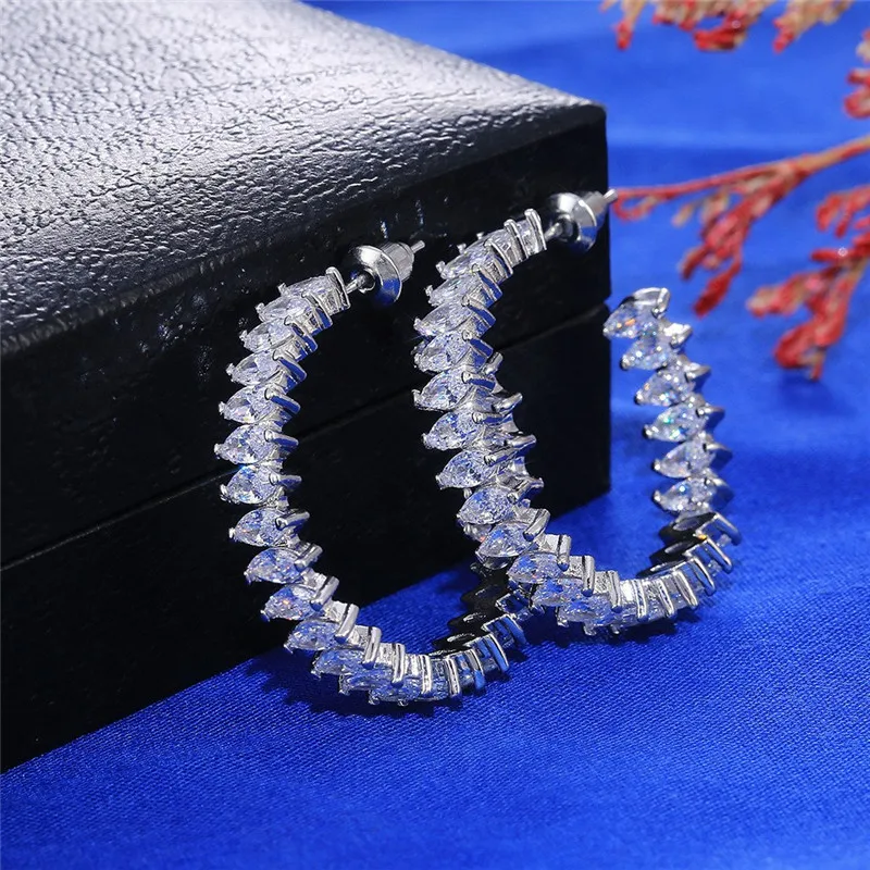 Wholesale Hot Selling Fashion Simple Jewelry Inlaid Zircon Big Circle Earrings For Women Luxury Namour Charm Gift All Seasons
Wholesale Hot Selling Fashion Simple Jewelry Inlaid Zircon Big Circle Earrings For Women Luxury Namour Charm Gift All Seasons