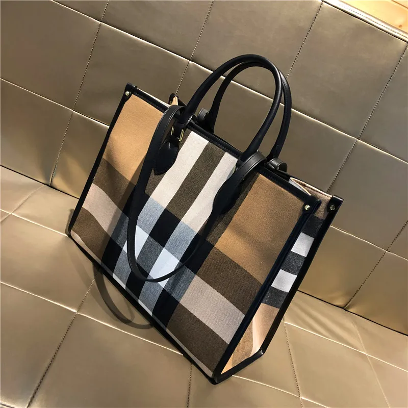 Light luxury brand bag women 2021 new tote bag lattice large capacity shopping bag fashion shoulder bag portable female bag
Light luxury brand bag women 2021 new tote bag lattice large capacity shopping bag fashion shoulder bag portable female bag