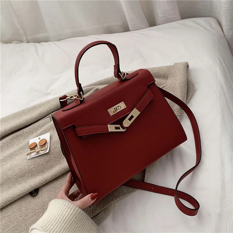 European and American fashion women's bag 2019 new fashion versatile texture messenger bag advanced sense portable bag
European and American fashion women's bag 2019 new fashion versatile texture messenger bag advanced sense portable bag