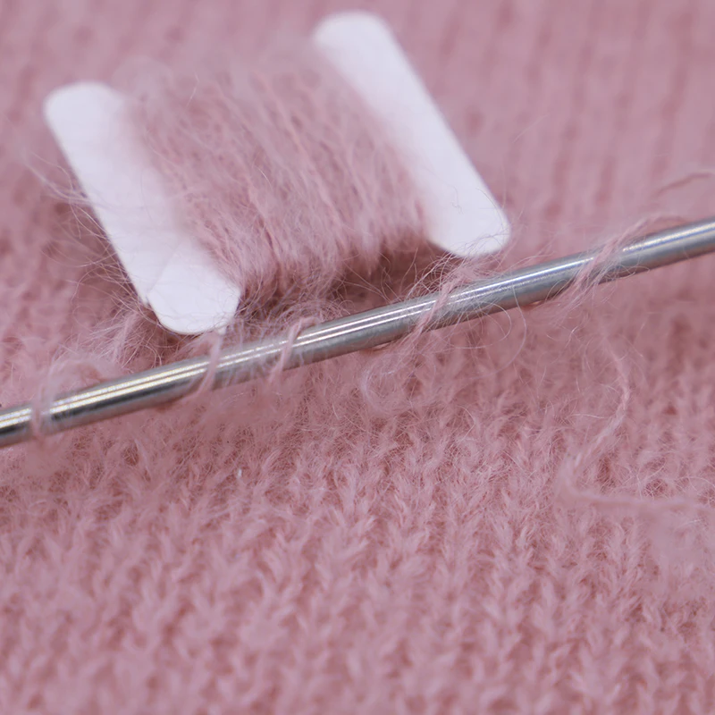 In 70 30 mohair wool thick hand woven mohair yarn containing gold silk knitting weaving by hand
In 70 30 mohair wool thick hand woven mohair yarn containing gold silk knitting weaving by hand