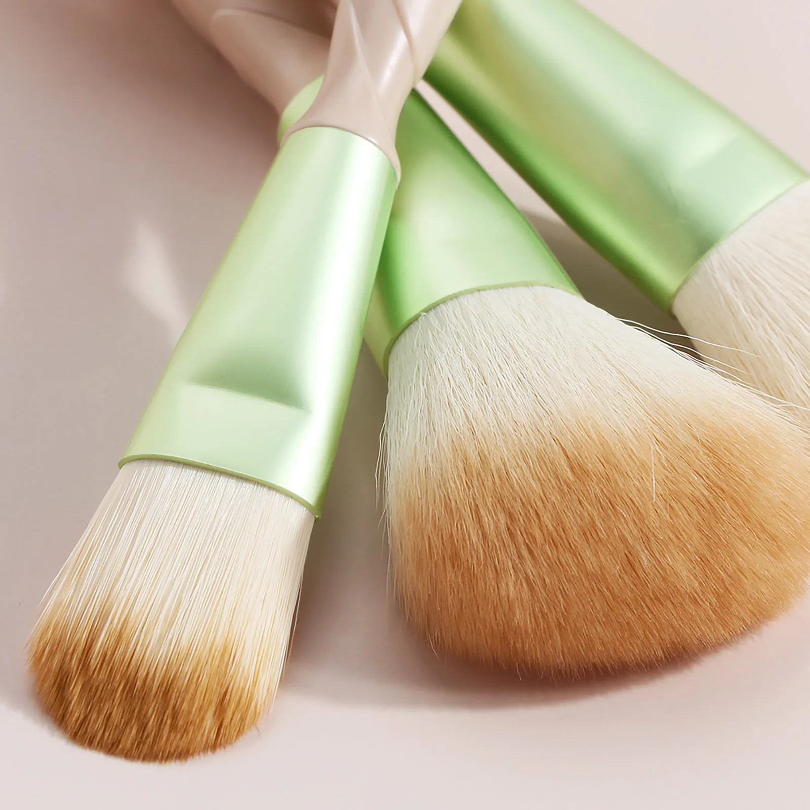 Professional Makeup Brushes Set 15pcs Green Eyeshadow Blending Powder Foundation Eyebrow Brushes Face Eye Cosmetic Tools #4
Professional Makeup Brushes Set 15pcs Green Eyeshadow Blending Powder Foundation Eyebrow Brushes Face Eye Cosmetic Tools #4