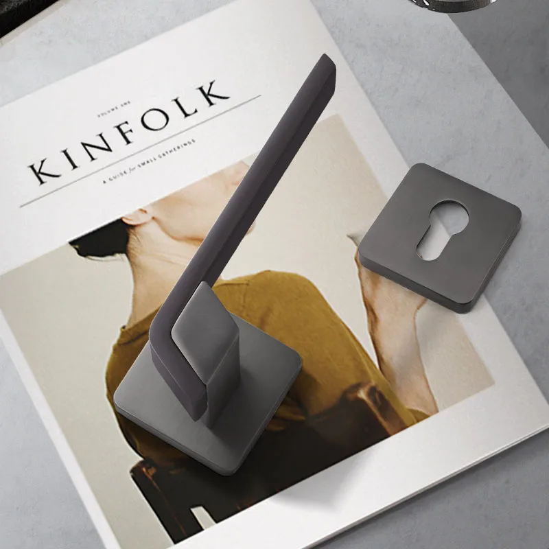 Grey Coffe Door Lock Luxury European American Modern Light Solid Wood Interior Door Lock Bedroom Split Handle Knob
Grey Coffe Door Lock Luxury European American Modern Light Solid Wood Interior Door Lock Bedroom Split Handle Knob