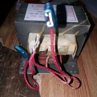 1000W microwave oven transformer for Midea Galanz LG microwave oven universal parts
1000W microwave oven transformer for Midea Galanz LG microwave oven universal parts