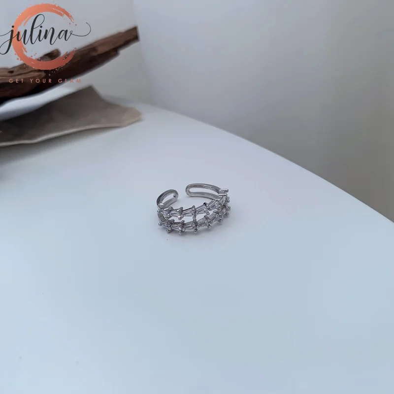 Adjustable 14K Gold Simple Youth Fashion Minimalistic Zircon Double Ring in Silver and Golden Colour
Adjustable 14K Gold Simple Youth Fashion Minimalistic Zircon Double Ring in Silver and Golden Colour