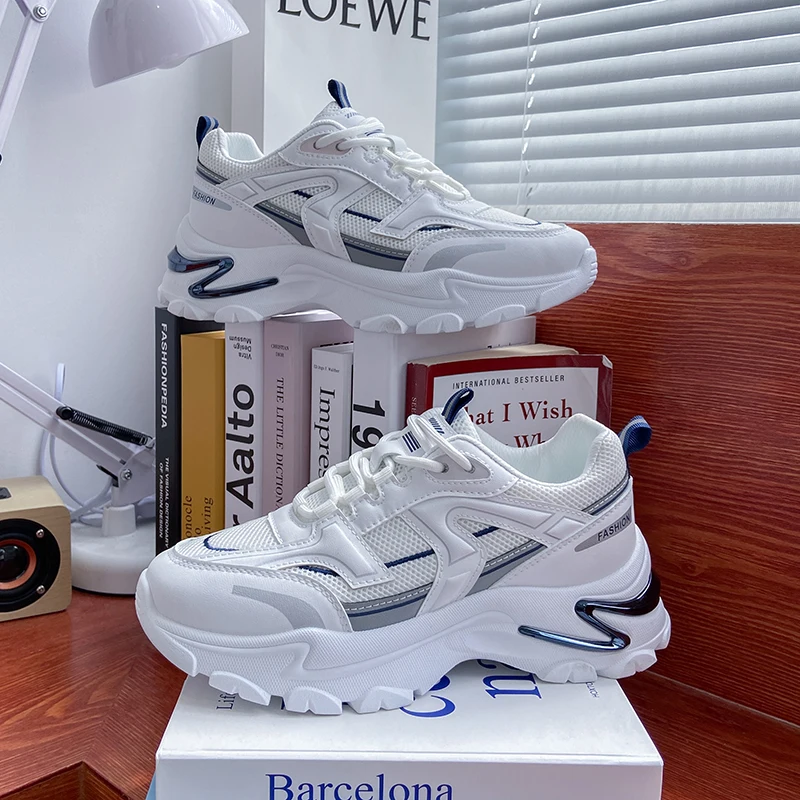 2021 autumn new fashion Korean style student thick soled sports shoes women's breathable casual running shoes father's shoes
2021 autumn new fashion Korean style student thick soled sports shoes women's breathable casual running shoes father's shoes