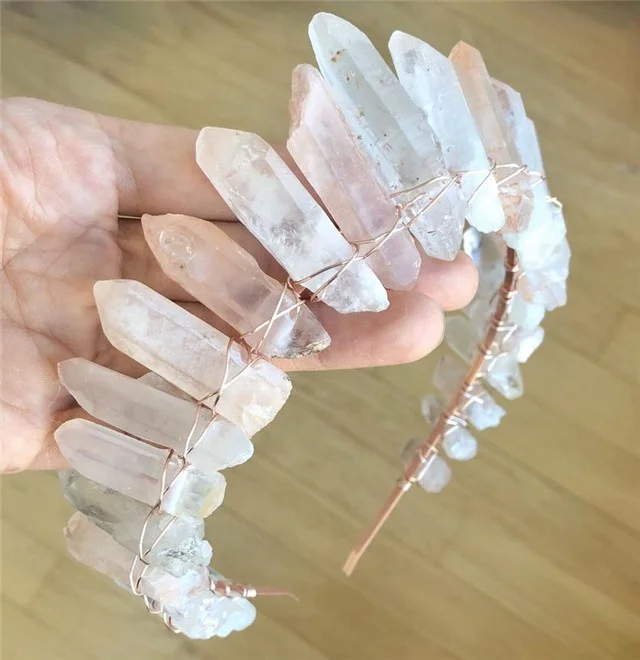 Beautiful Natural Folk Crafts Aura Quartz Hair Crown Point Crystals Headband Healing for Gifts 
Beautiful Natural Folk Crafts Aura Quartz Hair Crown Point Crystals Headband Healing for Gifts