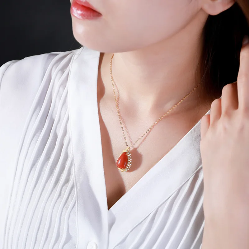 Personality S925 Pure Silver Gold-Plated South Red Agate Necklace Literature And Art Small Fresh Collarbone Chain Jade Pendant
Personality S925 Pure Silver Gold-Plated South Red Agate Necklace Literature And Art Small Fresh Collarbone Chain Jade Pendant