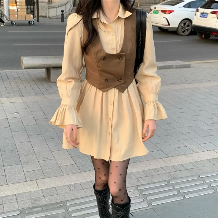 Модный Ретро-костюм в гонконгском стиле, новинка 2021 года, Осенний жилет, топ, рубашка с длинным рукавом, платье, комплект из двух предметов
Модный Ретро-костюм в гонконгском стиле, новинка 2021 года, Осенний жилет, топ, рубашка с длинным рукавом, платье, комплект из двух предметов