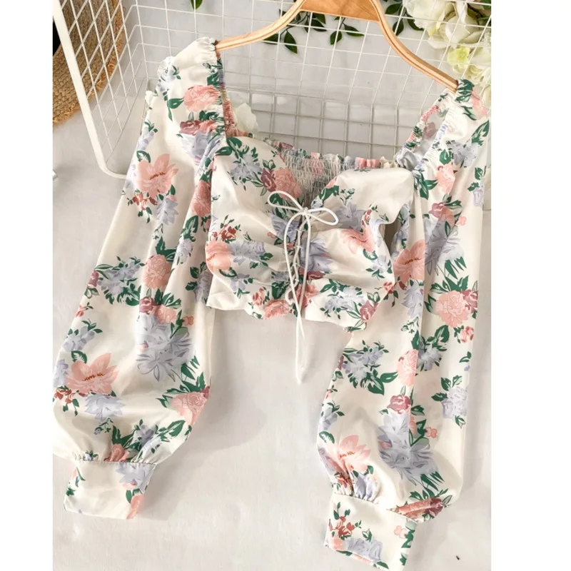French Style Fashion Women Long Puff Sleeve Square Collar Floral Print Bandage Short Blouse Elastic Pleated Casual Shirts Top 
French Style Fashion Women Long Puff Sleeve Square Collar Floral Print Bandage Short Blouse Elastic Pleated Casual Shirts Top