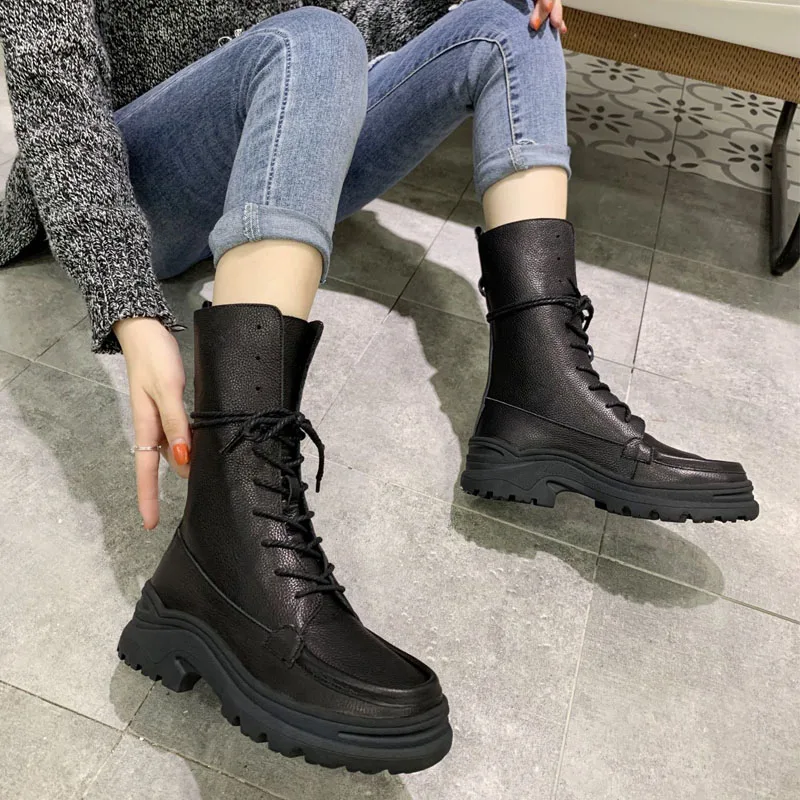 2020 Genuine Leather and autumn new bandage female fashion wild personality thick bottom in the tube with women's boots
2020 Genuine Leather and autumn new bandage female fashion wild personality thick bottom in the tube with women's boots