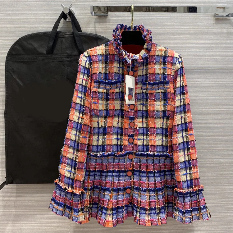 Top Quality Plaid Tweed Jacket Coat Women Vintage Contrast Color Button 100% Silk Lining Elegant Fashion Runway Coats 2020
Top Quality Plaid Tweed Jacket Coat Women Vintage Contrast Color Button 100% Silk Lining Elegant Fashion Runway Coats 2020