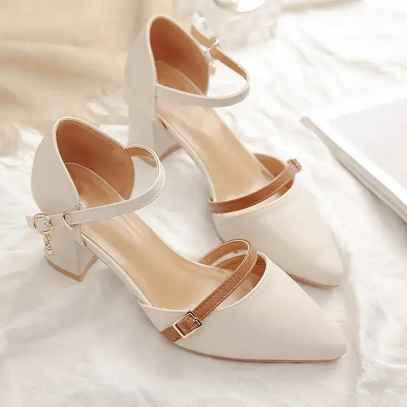 Женские туфли на квадратном каблуке, темно-коричневые туфли из искусственной кожи с ремешком и пряжкой, бежевые туфли-лодочки, B9020
Женские туфли на квадратном каблуке, темно-коричневые туфли из искусственной кожи с ремешком и пряжкой, бежевые туфли-лодочки, B9020