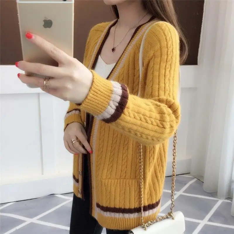 High quality core-spun yarn 2020 fall/winter new coat loose slim short long sleeve knitted cardigan women
High quality core-spun yarn 2020 fall/winter new coat loose slim short long sleeve knitted cardigan women