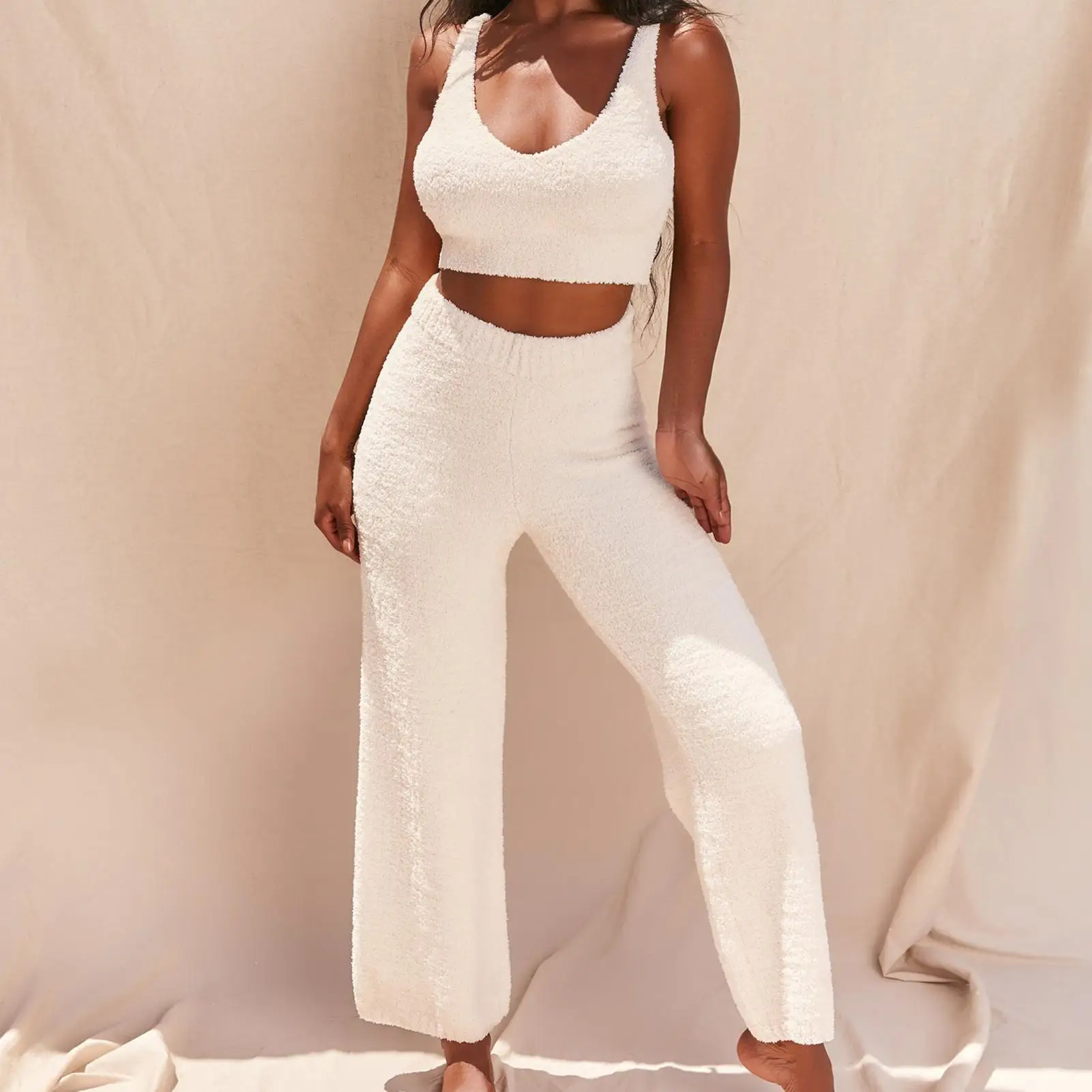 New Fashion Women Autumn Backless Crop Top Vest Pants Fleece Warm Plush Two Piece Outfit Matching Set
New Fashion Women Autumn Backless Crop Top Vest Pants Fleece Warm Plush Two Piece Outfit Matching Set