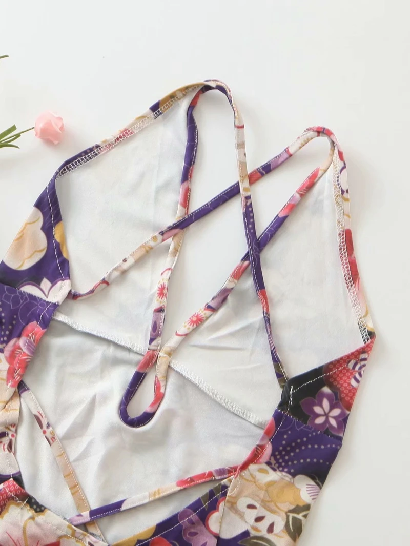 2020 Floral Print Bodysuit Women Backless Romper Spaghetti Strap Woman Slim Fit Deep V neck Romper Bodysuits XZ2495
2020 Floral Print Bodysuit Women Backless Romper Spaghetti Strap Woman Slim Fit Deep V neck Romper Bodysuits XZ2495