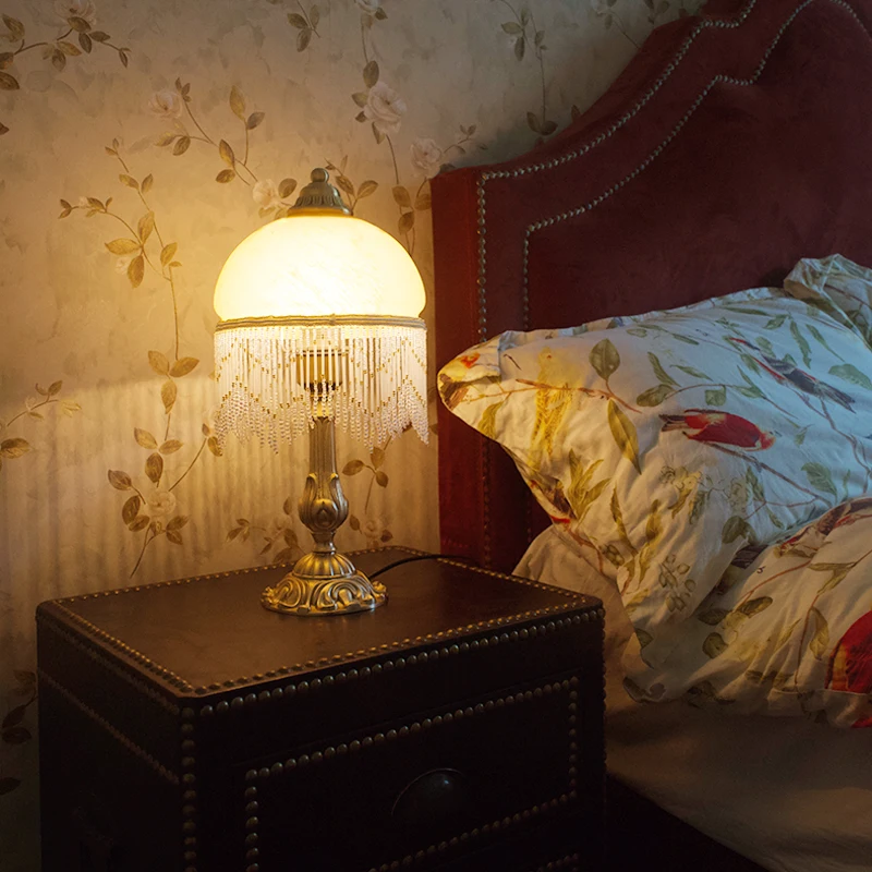 Xianfan new Eastern Europe glass lampshade brass lamps base office desk lamp vintage table lamp for bedroom E27 changeable light
Xianfan new Eastern Europe glass lampshade brass lamps base office desk lamp vintage table lamp for bedroom E27 changeable light