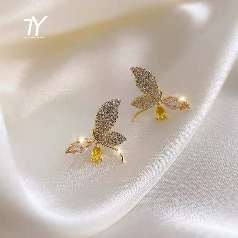 Elegant Temperament Champagne Zircon Butterfly Earrings For Woman Korean Fashion Jewelry Wedding Party Girl's Luxury Accessories
Elegant Temperament Champagne Zircon Butterfly Earrings For Woman Korean Fashion Jewelry Wedding Party Girl's Luxury Accessories