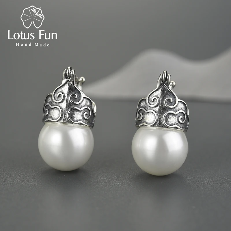 Lotus Fun Big Mother of Pearl Moonlight Vintage Peace Cloud Dangle Earrings For Women 925 Sterling Silver 18K Gold Fine Jewelry
Lotus Fun Big Mother of Pearl Moonlight Vintage Peace Cloud Dangle Earrings For Women 925 Sterling Silver 18K Gold Fine Jewelry